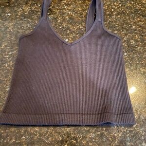 BLACK CROPPED RIBBED TANK